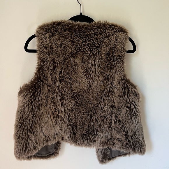 Madewell chocolate brown faux fur mob wife vest with pockets women’s sz M - Picture 5 of 7
